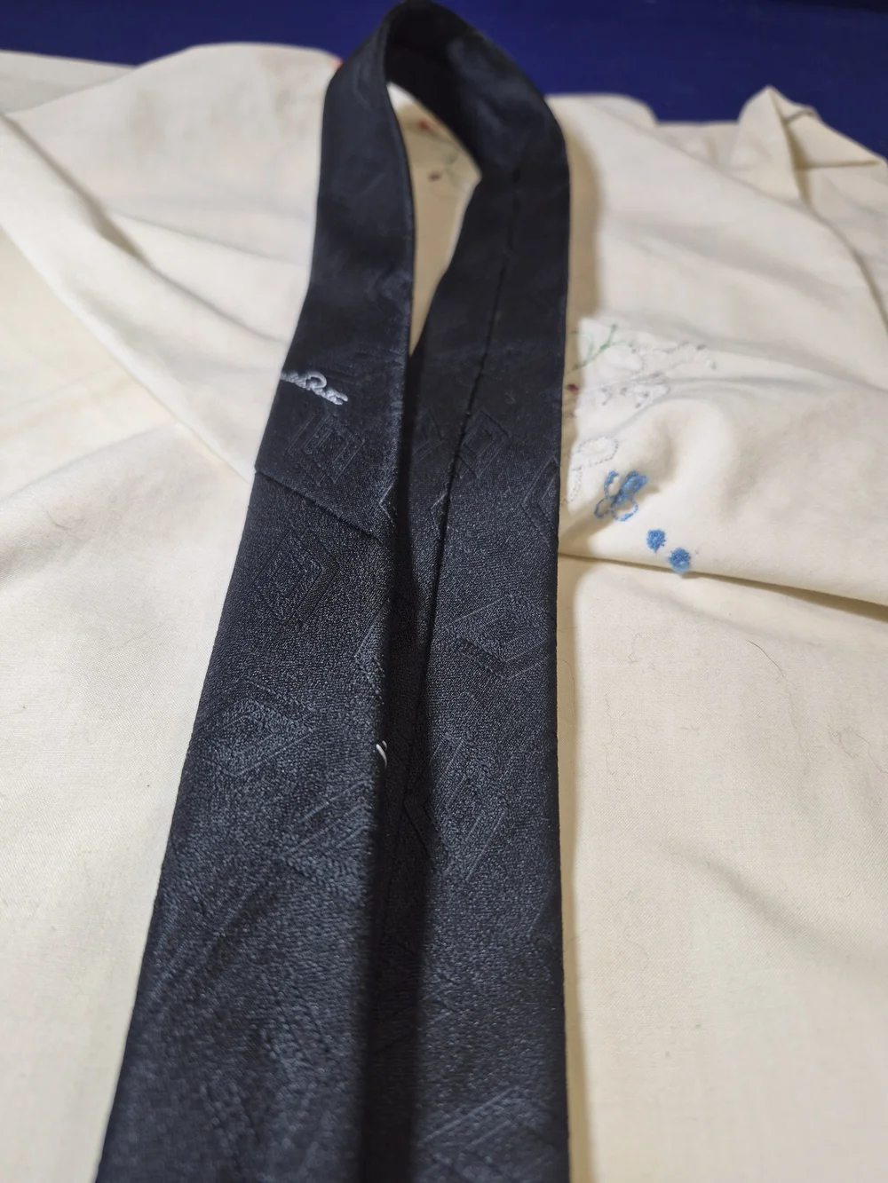 Oscar de la Renta Black Silk Geometric Tie